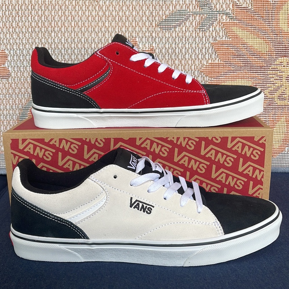 Vans® Seldan WMNS Shoes
Sneakers 
Rally Suede Black/White
VN0ASHTZBA2 - Picture 2 of 16